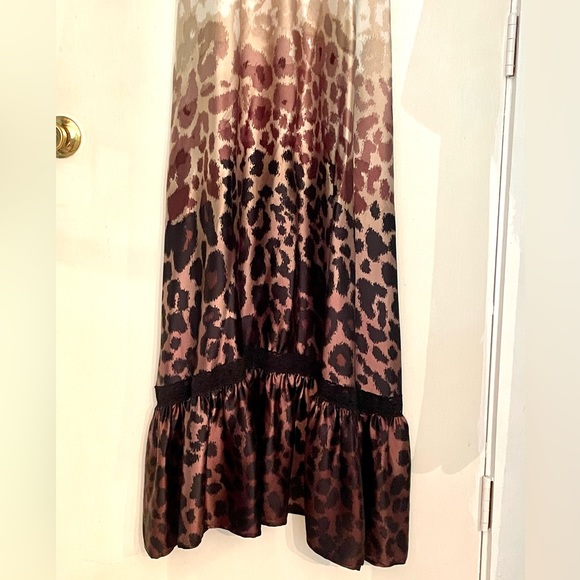 Bebe Maxi Dress - Picture 5 of 10